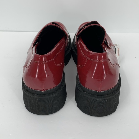 Blondo chunky slip-on loafers shoe lug sole red patent waterproof platform new 9 - Picture 6 of 7